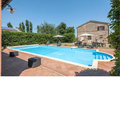 Awesome home in Tolentino with 6 Bedrooms, WiFi and Outdoor swimming pool