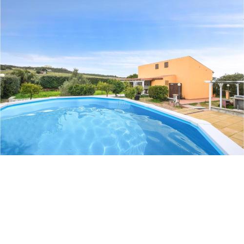 Awesome home in Trinit Dagultu e Vig, with 3 Bedrooms, WiFi and Outdoor swimming pool