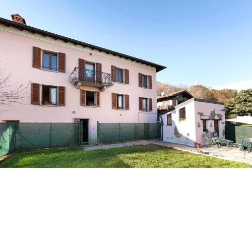 Azalea di Gigliola Ziello - "Casa Alice"