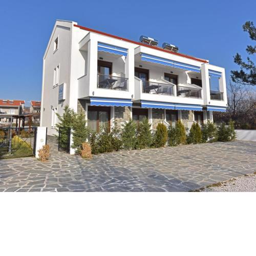 Azur Apartments - Nikiti Halkidiki