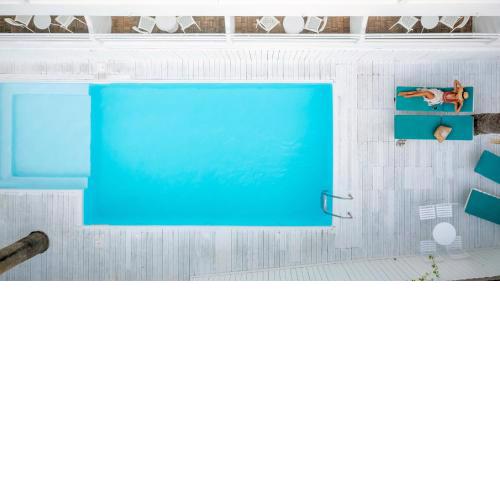 Azure Mare Hotel