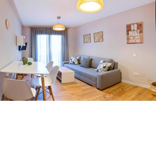 B - Apartamento exclusivo con piscina compartida