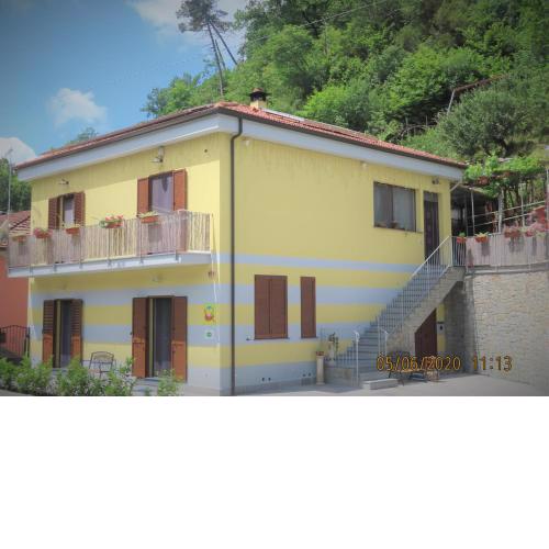 B & B AMICI