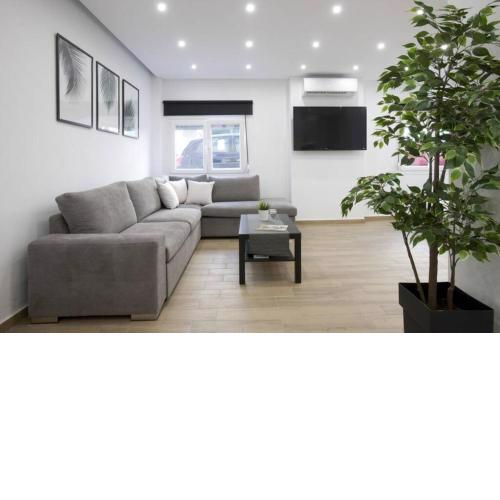 (B) Koukaki, A modern, newly refurbished Studio 4ppl