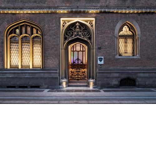 Babila Hostel & Bistrot