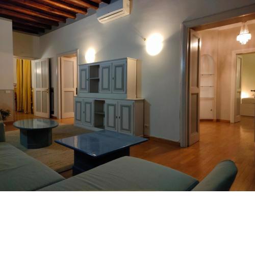 Babuino house