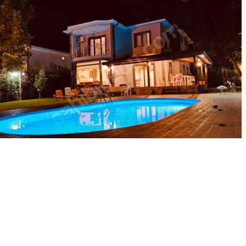 Bahçe'de Villa