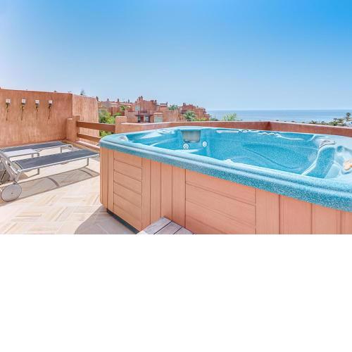 Bahia - Romen 2,4 PENTHOUSE SEA VIEW & JACUZZI
