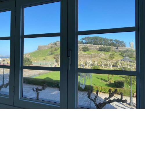 Baiona, frente al parador, excelentes vistas.