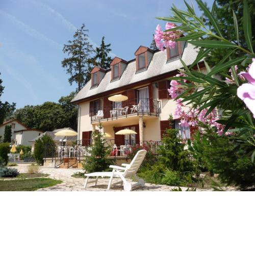 BALATON ART Guesthouse