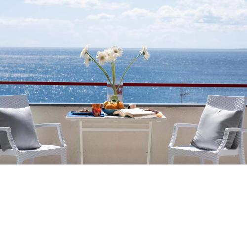 BALCONE SUL MARE