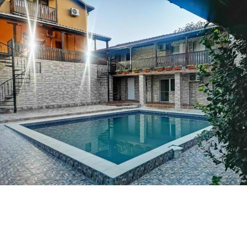 Bali Petrich