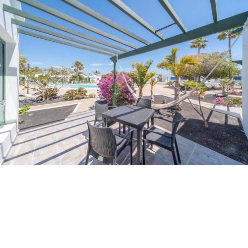 Bandama 14! 2 Bedroom Newly Renovated Bungalow, Los Pocillos, Puerto Del Carmen.