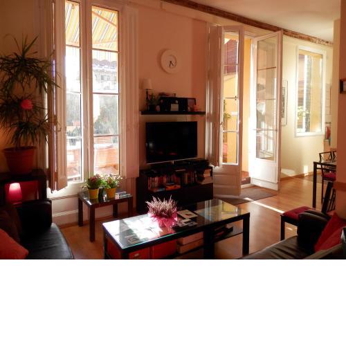 Barcelona Central Garden Hostal