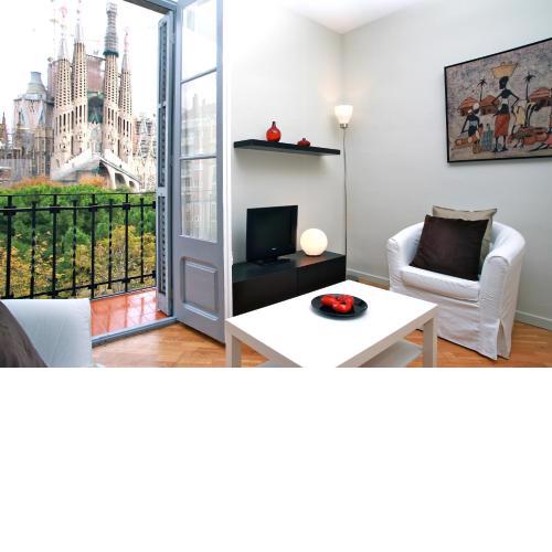 BarcelonaForRent Plaza Sagrada Familia Apartment