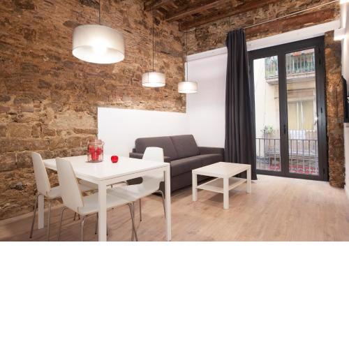 BARNAPARTMENTS BORN