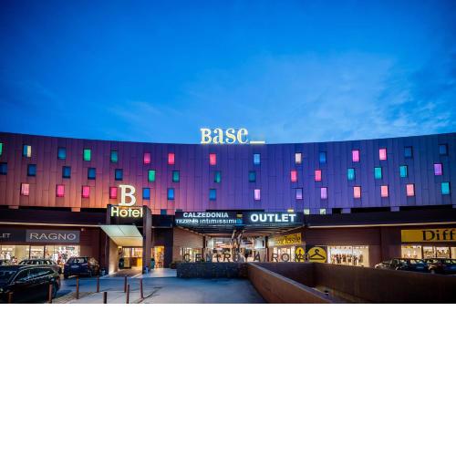 Base Hotel