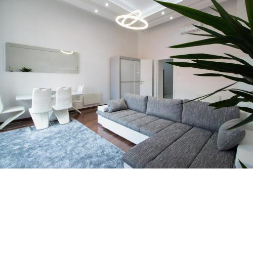 BASILIKA VIEW LUXURY APARTMENT -SAS with FREE PARKING