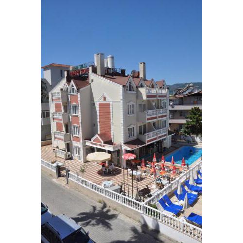 BASILS APART HOTEL