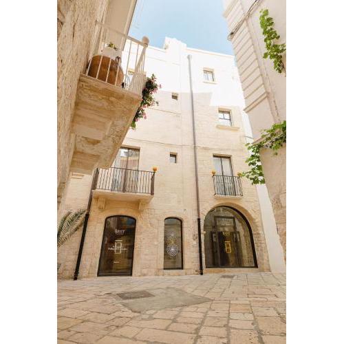 BAYIT Charming Place