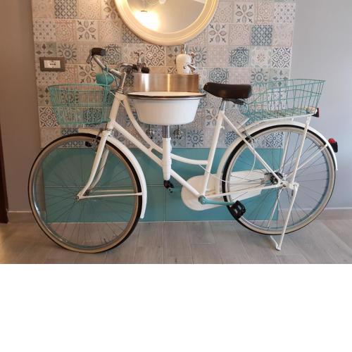 B&B Books & Bikes