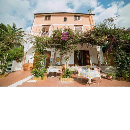 B&B Bouganville