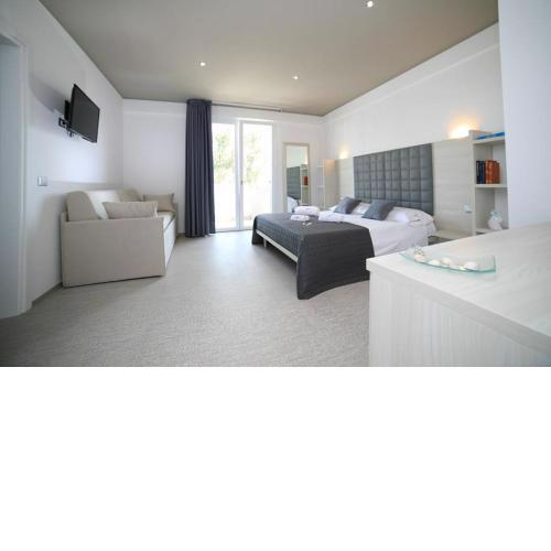 B&B Edonic