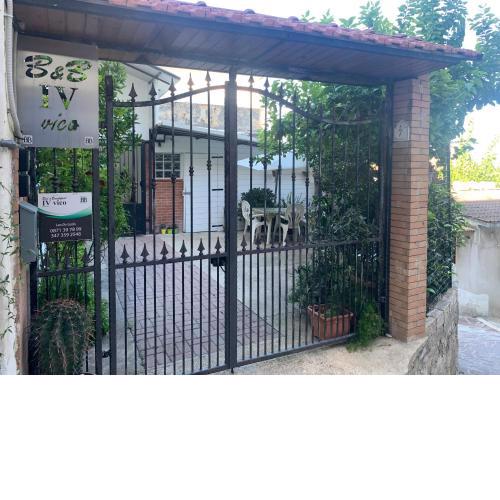 B&B IV Vico