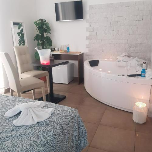 B&B Napoli Centrale Room&Jacuzzi