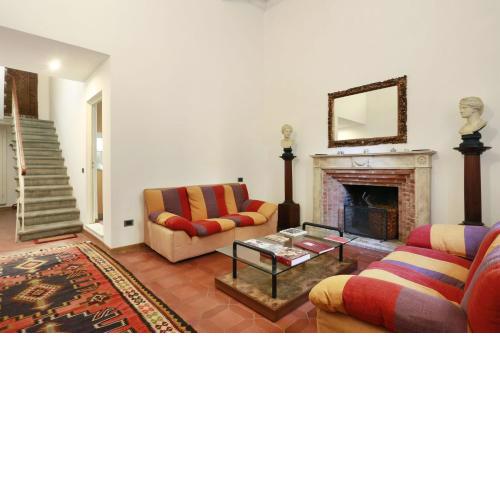 B&b Pergola House