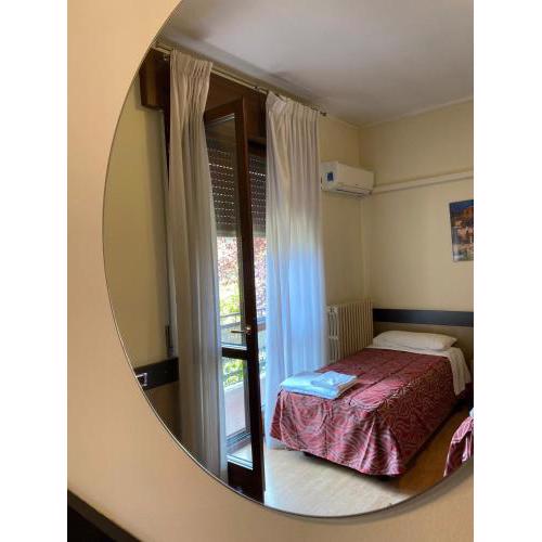 B&B Santa Monica