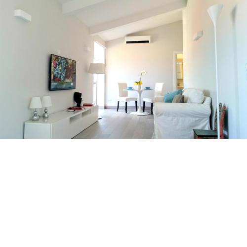 B&B Unique