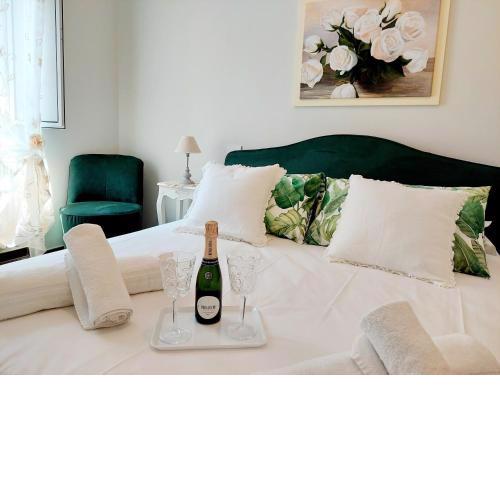 BBHOME Saint Paul Design Apartment
