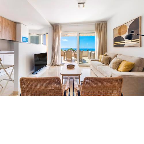 Beach apartment with terrace and private parking