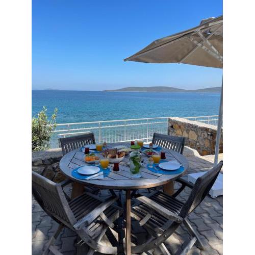 Beach House With Direct Access to Private Beach Near Bodrum