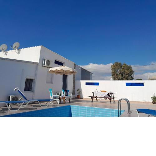 Beach Pearl - Beach Front Villa with Privat Pool