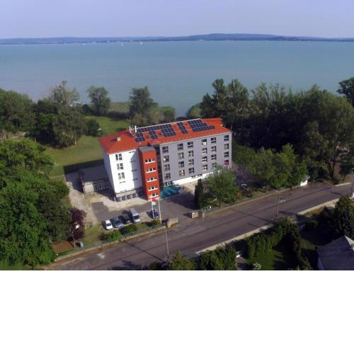 Beach Szálló Révfülöp