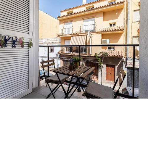 Beach Tapas flat in Fuengirola Old Town Ref 182