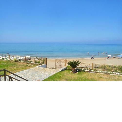 Beachfront 4-bed luxury suite - Agios Gordios, Corfu, Greece