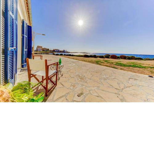 Beachfront Apartment Migjorn Playa