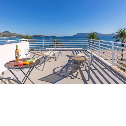 Beachfront Apartment Sivella II