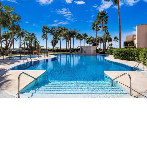 Beachfront Bahia La Plata private pool penthouse M13