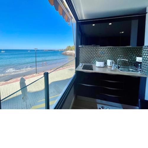 Beachfront Don Paco Studio