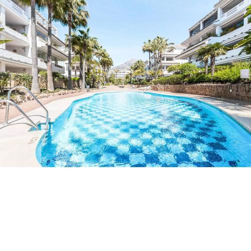 BEACHFRONT GOLDEN MILE PUENTO ROMANO SEA VIEW WIFI