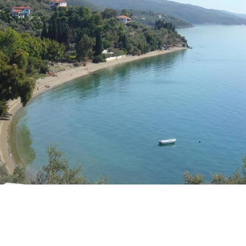 BEACHFRONT HOME FOR 4, KALIFTERI BEACH, AFISSOS