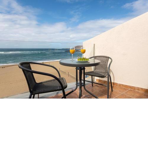 Beachfront Home Las Canteras 3 - Sea Views Terrace