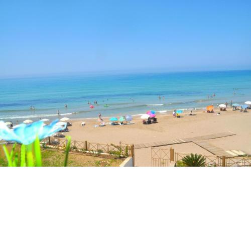 Beachfront Loft Apartment - Agios Gordios, Corfu
