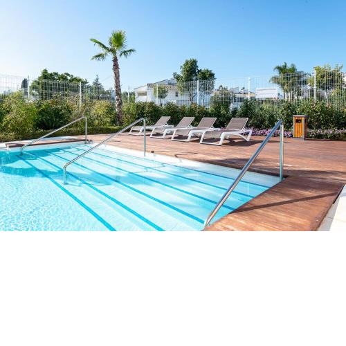 BEACHFRONT LUXURY ROOFTOP PENTHOUSE WIFi POOLS GRILL I O NAC PADDLE