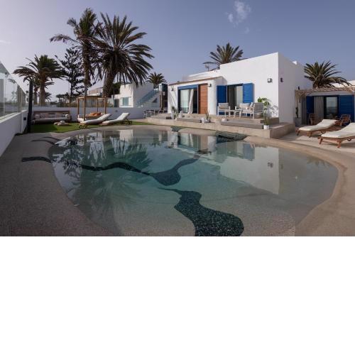 Beachfront Villa Eden - Pool -BBQ -Wifi by HolidaysHome