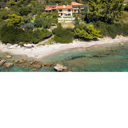 Beachfront Villa Posidi